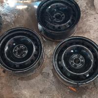 N.3 cerchi in ferro modello  fiat 16 attacco 4x98