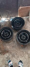 N.3 cerchi in ferro modello  fiat 16 attacco 4x98