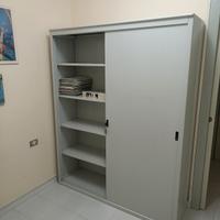 Armadio in metallo per ufficio 