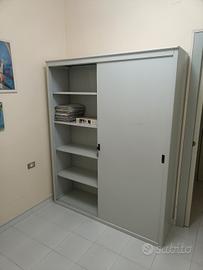 Armadio in metallo per ufficio 