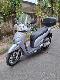 Honda SH 300 del.2017, km 60.000