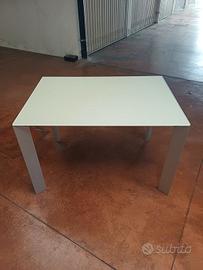 Tavolo Kristalia Nori
