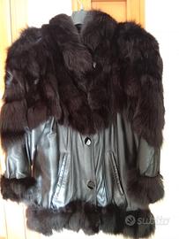 Cappotto in pelle e pelliccia.