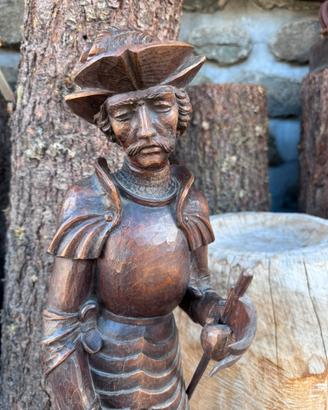 Scultura in legno San Floriano pompiere