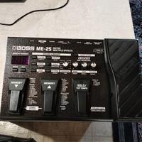 Pedaliera multieffetto Boss ME 25