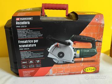 Fresatrice per scanalature 