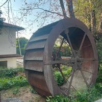 ruota del mulino d'epoca