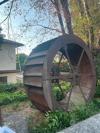 ruota del mulino d'epoca