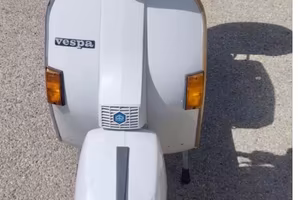 Vespa PX 125 del 1982.Un’autentica icona italiana
