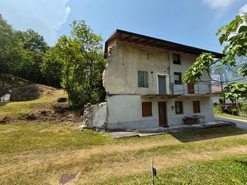 Casa completamente da ristrutturare