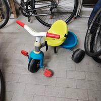 Triciclo con maniglia