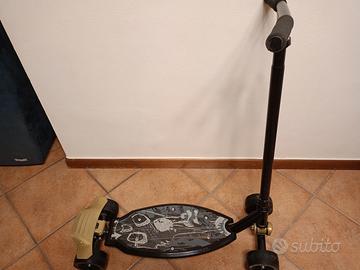 Skateboard monopattino