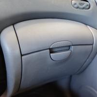 Cassetto portaoggetti TOYOTA YARIS VERSO del 2002