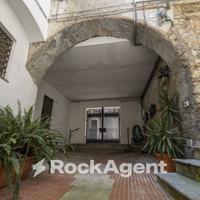 BILOCALE RISTRUTTURATO CENTRO STORICO