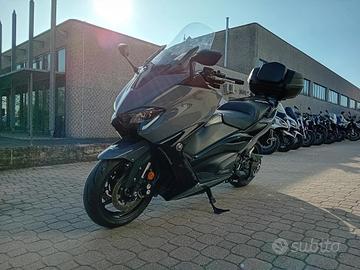 YAMAHA T-Max 560 20th Anniversary Abs