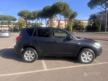 Toyota Rav 4 D 2.2