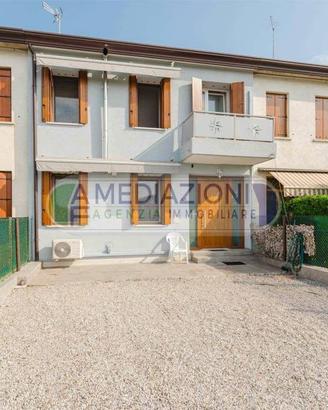 Casa indipendente di 140 m² con più di 5 locali e 