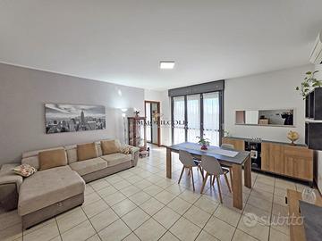 Ampio quadrilocale con terrazzo,cantina e box