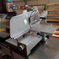 affettatrice trifase 