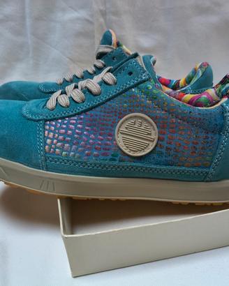 SCARPE ANTINFORTUNISTICHE 