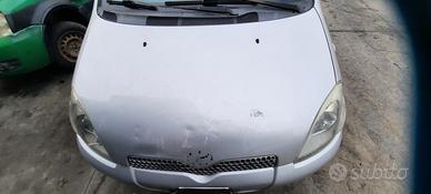 TOYOTA YARIS 2000 - COFANO ANTERIORE
