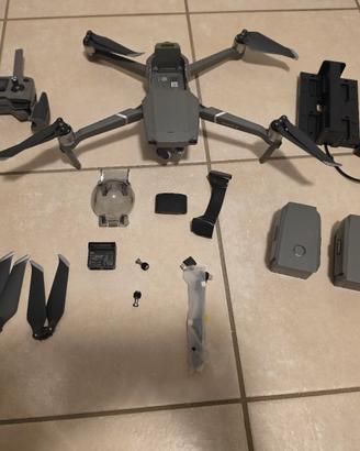 DJI Mavic 2 Zoom Fly More Combo  con Accessori