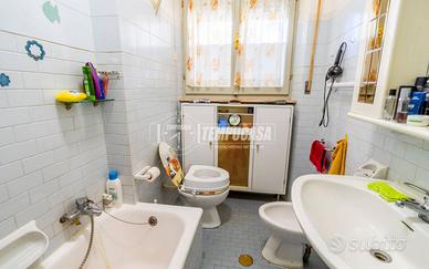 Vendita appartamento con cantina e garage 100mt