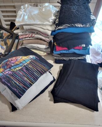 abbigliamento donna S /M  sono tantissimi capi