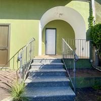 APPARTAMENTO RISTRUTTURATO PIANO TERRA CON AMPIO G