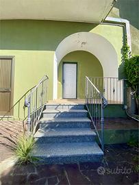 APPARTAMENTO RISTRUTTURATO PIANO TERRA CON AMPIO G