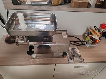 Tritacarne professionale TRE SPADE TC 12 PRO