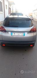 Macchina  comoda per famiglia