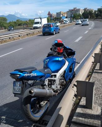Kawasaki Ninja ZX-9R