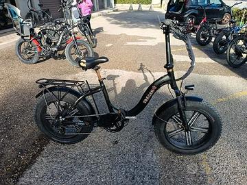 ebike vari modelli prezzi da 350 euro  a 600 euro