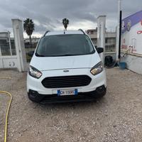 Ford Transit Courier TITANIUM