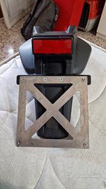 porta targa gsxr 750