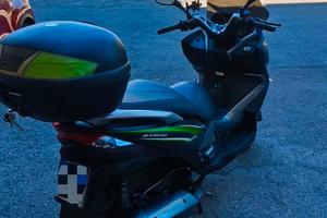 Maxi scooter Kawasaki j125