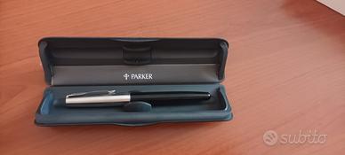 penna a sfera Parker con custodia