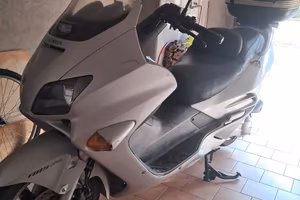 scooter Honda 250 per  problemi economici 