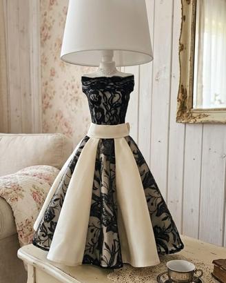 Lampada da Tavolo Elegante Scultura Manichino Nero