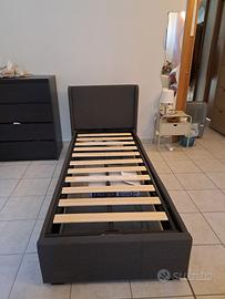 Letto singolo marca Zinus con materasso. NUOVO!