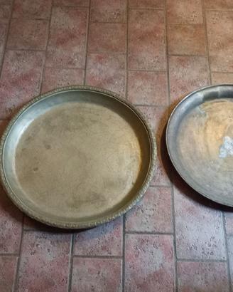 Piatti in metallo di grossa dimensione