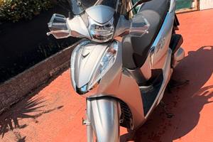Honda sh 300 abs