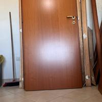 Porte interne in legno complete di telaio – Buone