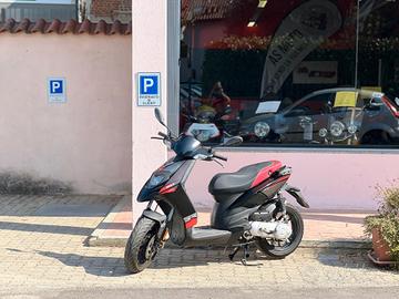 Aprilia SR 50 + Promo