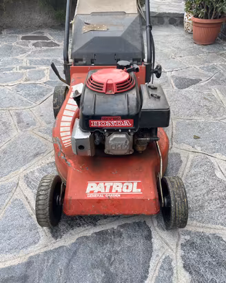 Rasaerba con motore honda