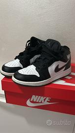Air Jordan 1 Mid (GS – Grade School)