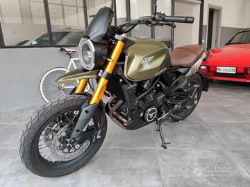 MOTO MORINI SEIEMEZZO SCR