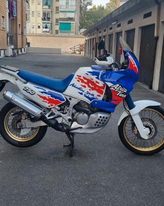 Honda Africa Twin XRV 750 RD07