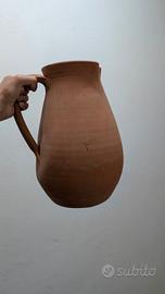 brocca sarda in terracotta per alimenti 